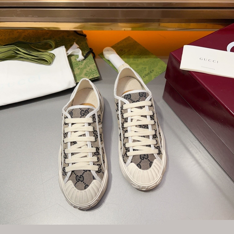 G*u*i casual shoes